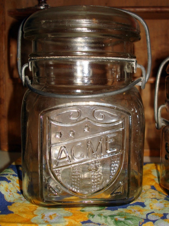 Halfpint canning ACME canning jar with glass lid and metal