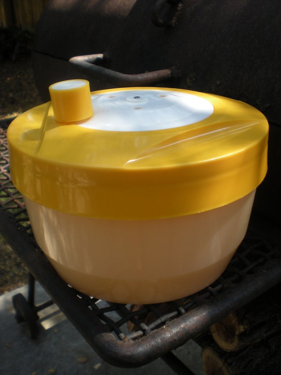 Vintage RARE Triumph Salad Spinner Shades of Orange Made in