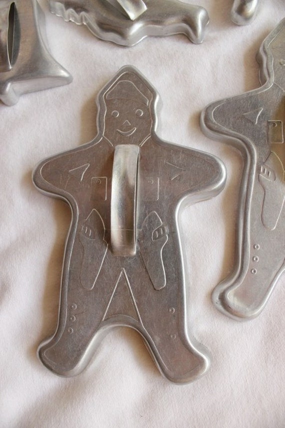 Set of 7 Vintage Cookie Cutters Christmas Cookie Cutters