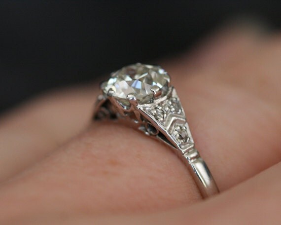 Vintage Looking Diamond Rings 8