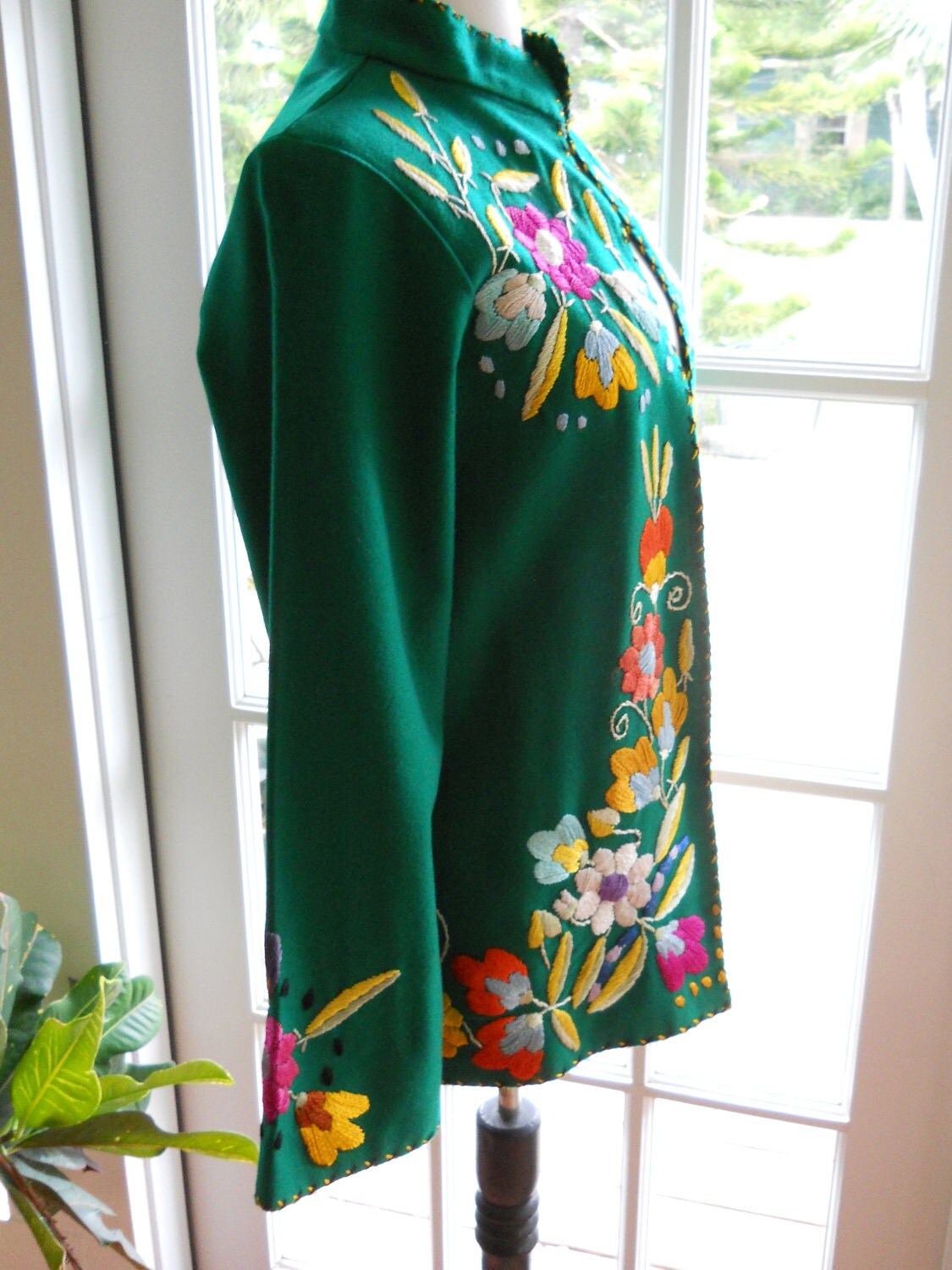 Vintage Mexican wool jacket with floral embroidery s/m
