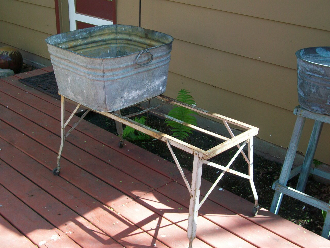 Vintage Wash Tub Stand Metal Collapsible by RedRiverAntiques