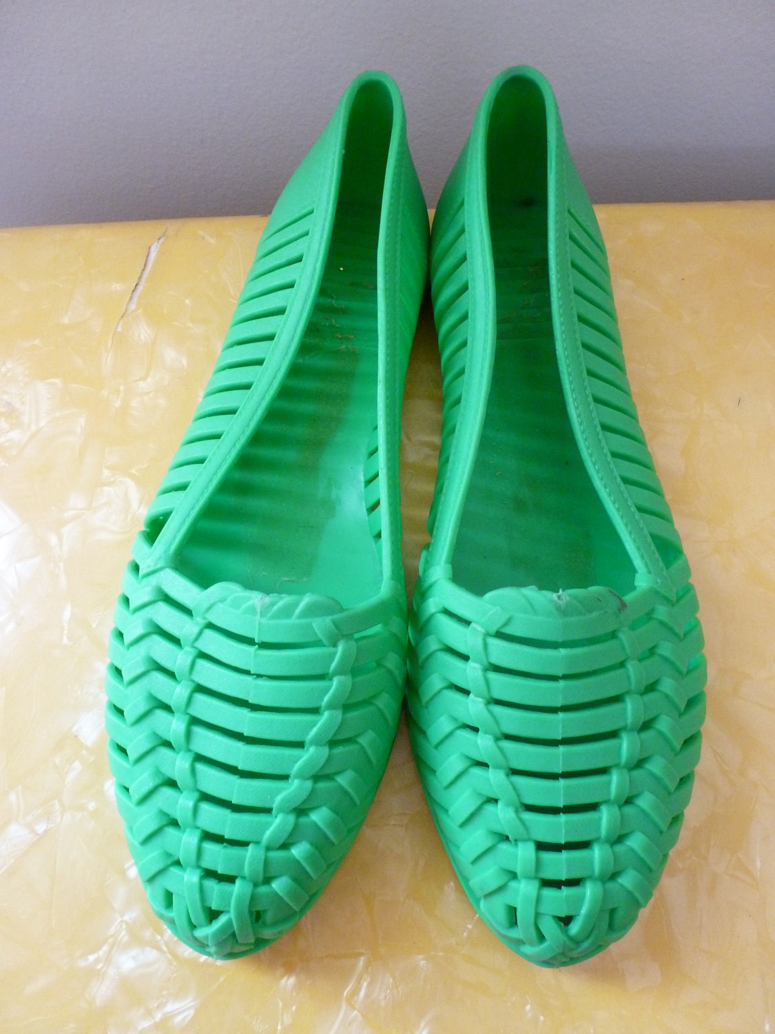 80's Jelly Shoes Neon Green Rubber Flats 8