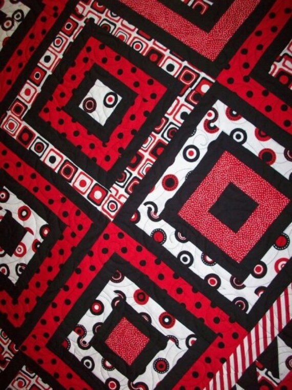 items-similar-to-black-white-with-red-all-over-quilt-on-etsy