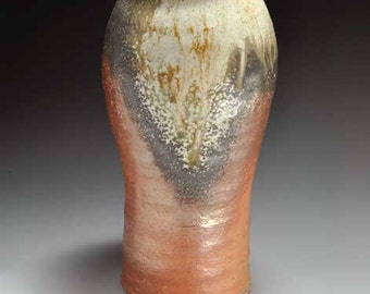 Shigaraki, anagama, ten-day anagama wood firing, with natural ash deposits flower vase. hana-22