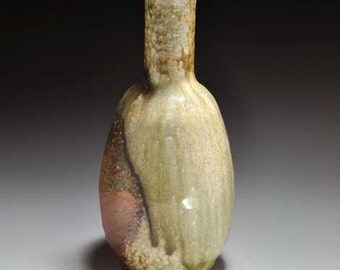 Shigaraki, anagama, ten-day anagama wood firing, with natural ash deposits flower vase. hana-50