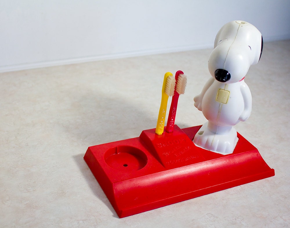 Vintage Snoopy Electric Toothbrush and Holder . from the