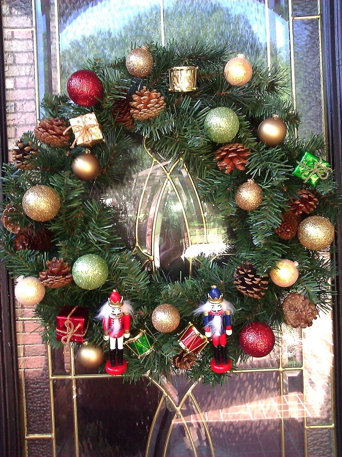 Christmas Traditional Wreath with BLING 24" Wreath with nutcrackers