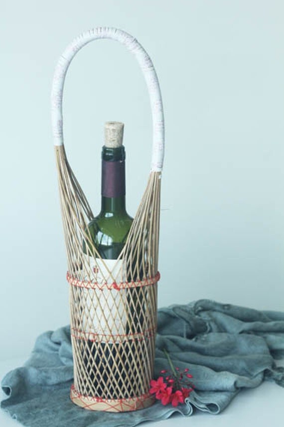 Items similar to Wine basket on Etsy