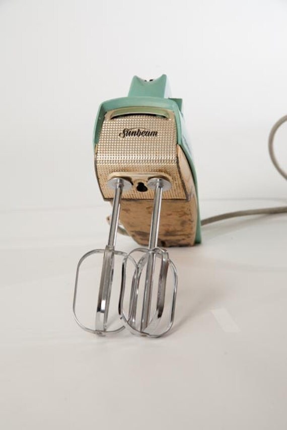 Vintage Turquoise Sunbeam Mixmaster Hand Held Mixer Model HM1