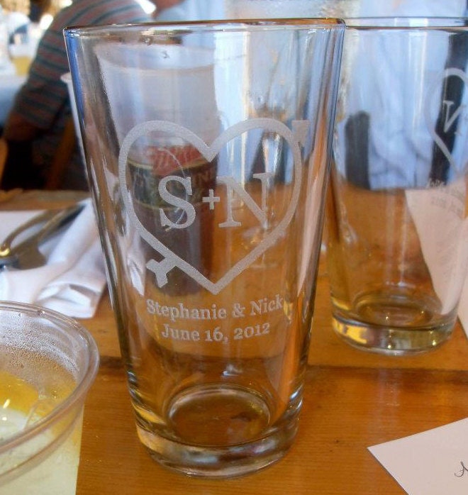 50 Personalized Pint Glasses Personalized by LifetimeCreations
