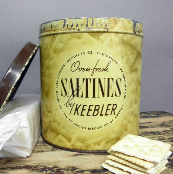 vintage Keebler Saltine Cracker Tin