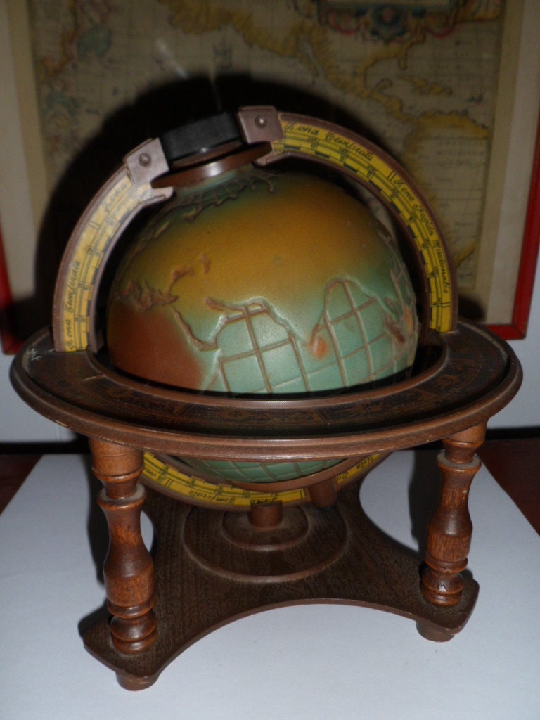 Rare Vintage Jim Beam Globe Decanter 1980