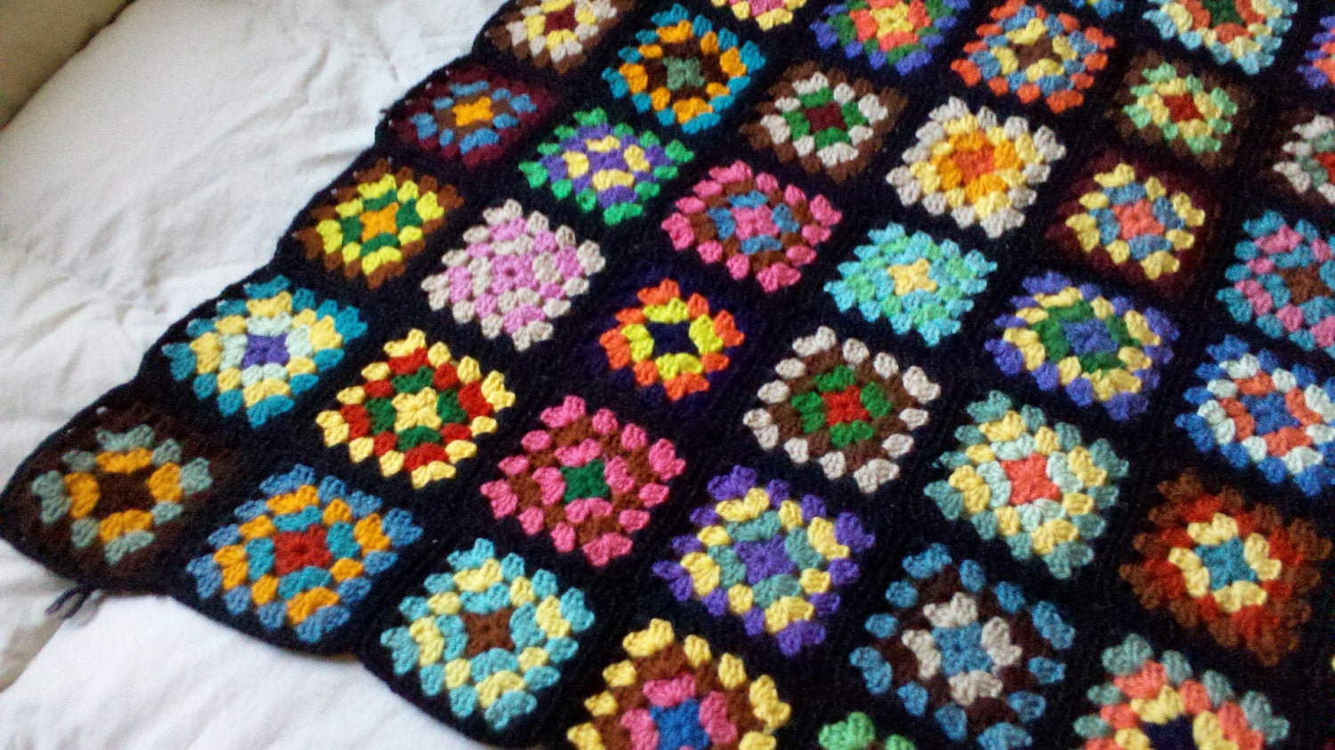 Vintage Classic Granny Square Afghan Includes a FREE GIFT