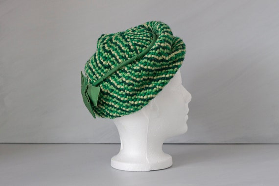 Vintage 60s green wool floppy crochet hat with bow