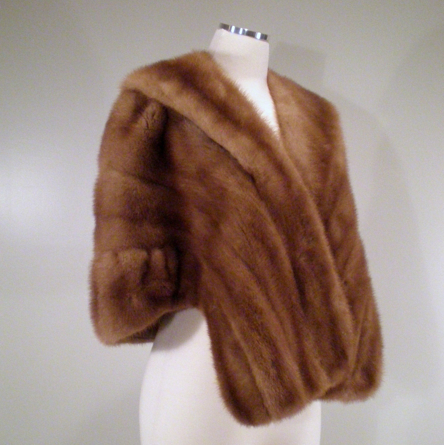 SALE 1950s 1960s vintage mink stole  honey blonde fur