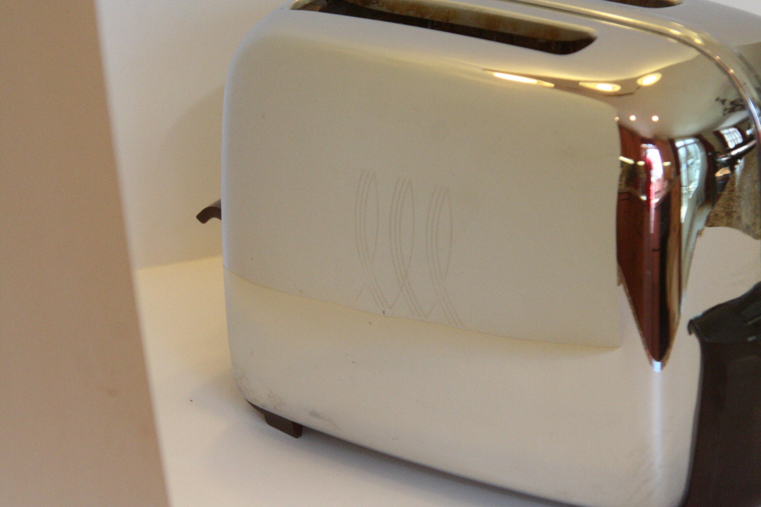 Vintage 1950s Toastmaster Toaster Model 1B14