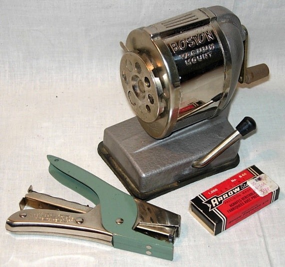 Vintage Boston Hand Crank Suction Mount Pencil SharpenerArrow