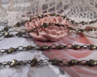 Antique Bronze - Very Dainty Heart Chain --- 1 Yard --- CN - 91