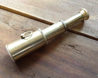 1 - Collapsible Spyglass Pendant, Shiny GOLD BRASS, Really WORKS, Telescope, Vintage Jewelry Supplies (BA027)