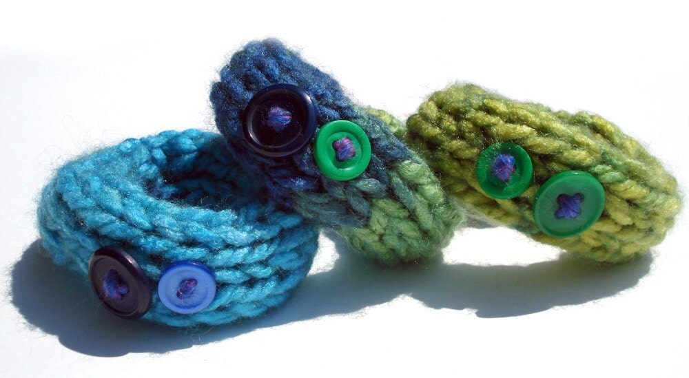 Cute Knit Green and Blue Bracelet with buttons by CreativeOrDeath