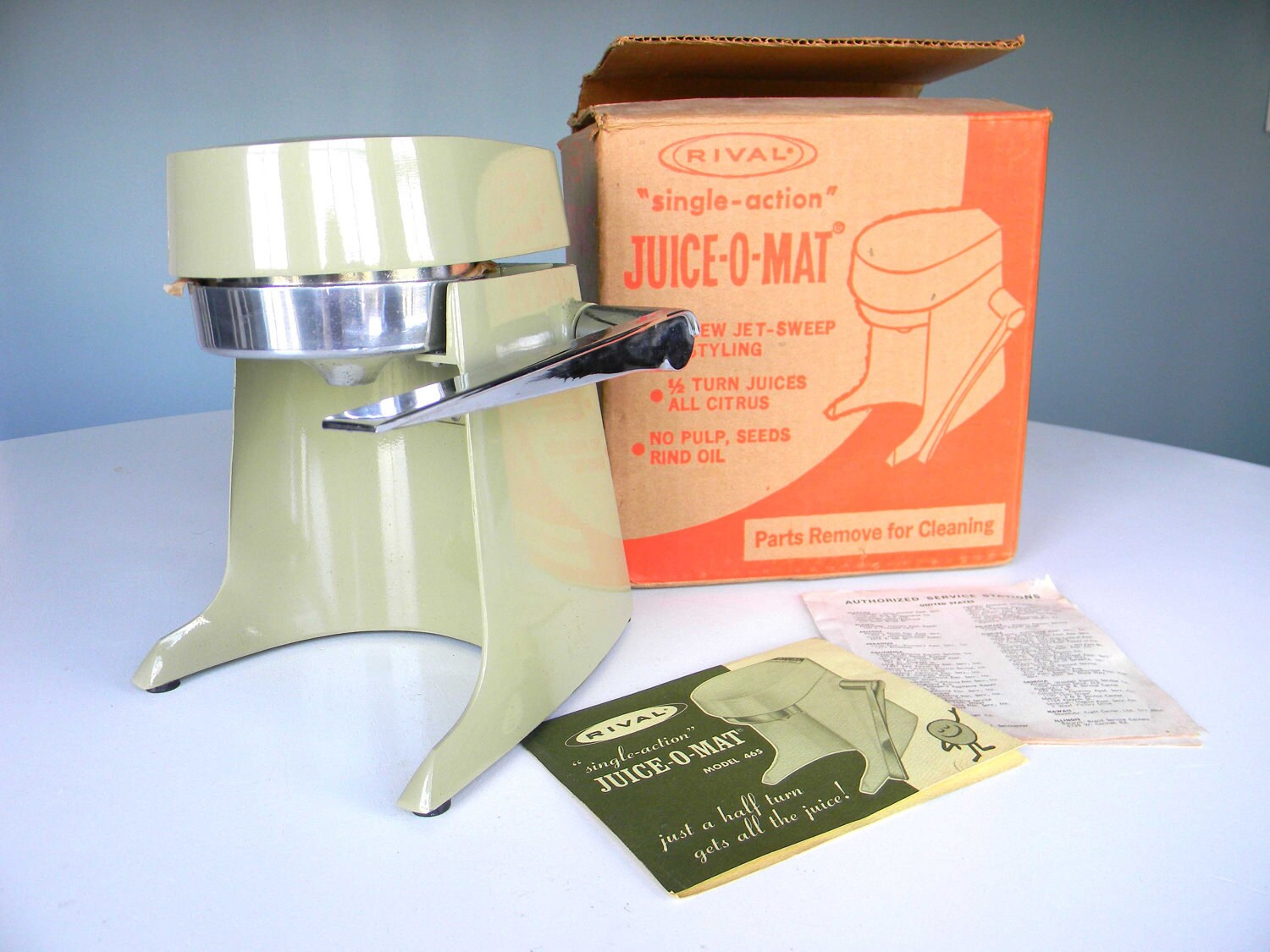Vintage Rival Juice O Mat Juicer Squeezer Metal NEVER USED