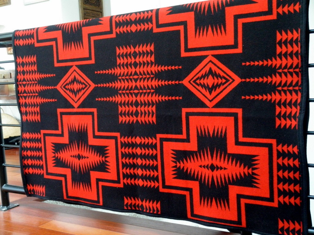 Wool blanket Pendelton Navajo REVERSIBLE throw BLANKET wall