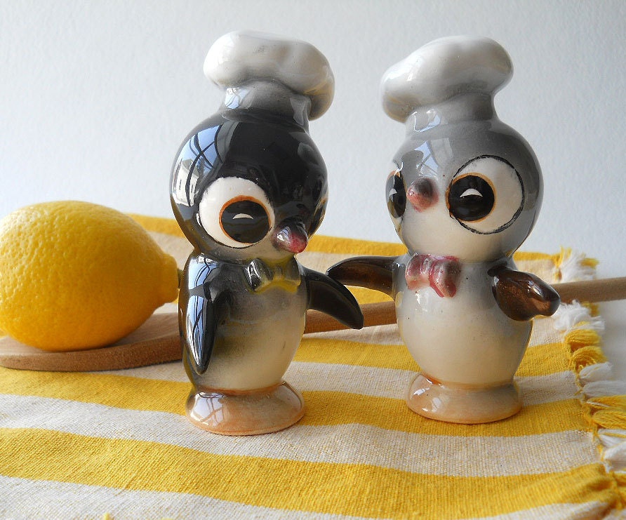 Hugging Penguins Salt And Pepper Shakers – Elizabeth Marion