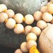 Mala Beads In Legno Tulsi Di Alta Qualità - 108+1 Perline Intagliate A Mano Con Nappa - Lunghezza 42 Cm - Per Meditazione, Yoga E Crescita Spirituale - 5