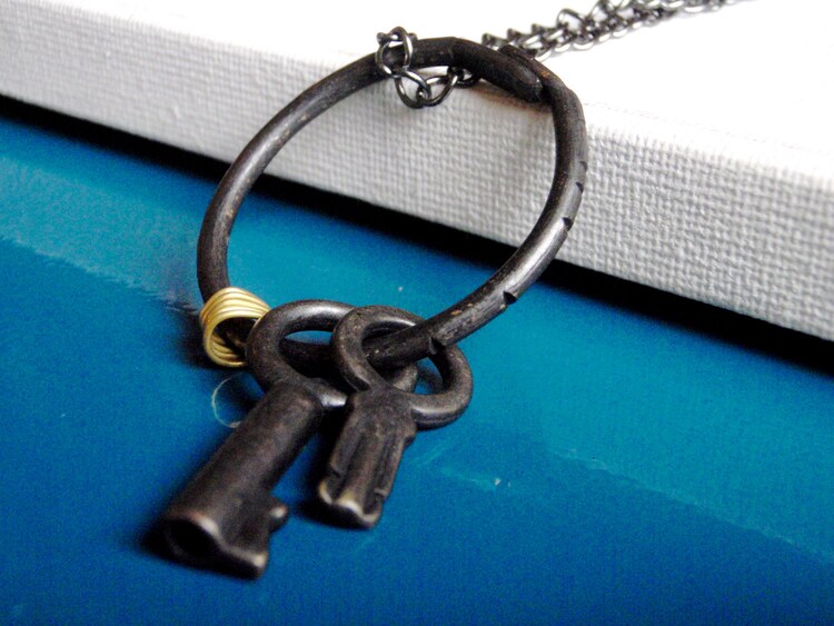 SteampunkSkeleton Key Ring Gold WireJanitor by twelvetwentythree