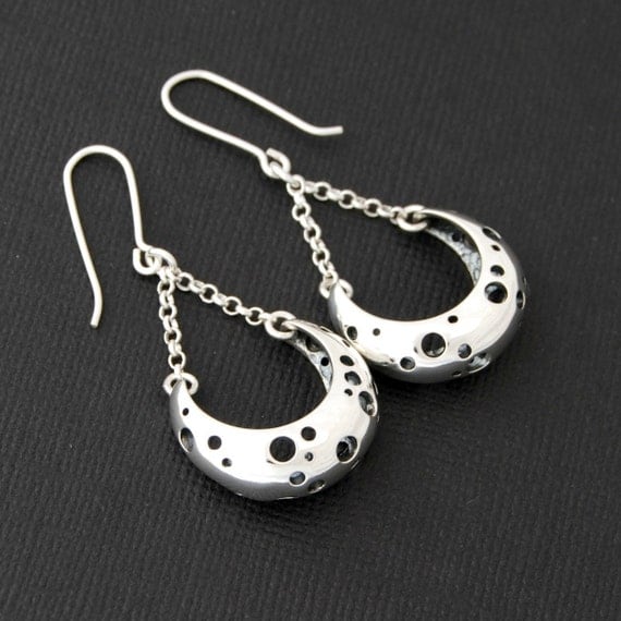 SALE - LAST PAIR - Moon Crescent dangling earrings - sterling silver