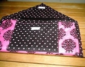 Laptop cover/sleeve in a Pink Damesk print 161/2x101/2