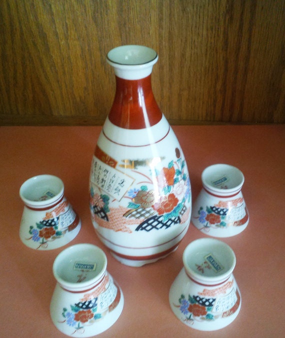 Vintage Japanese Sake Serving set