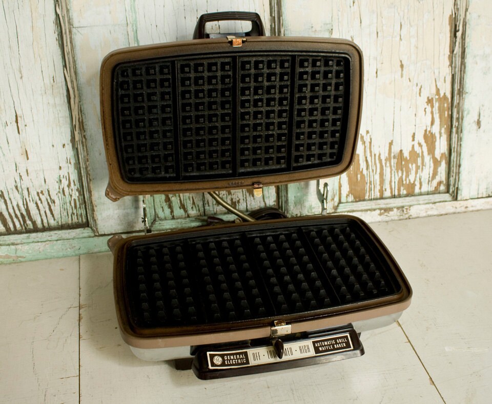 Vintage GE Automatic Grill/Waffle Baker 1960s