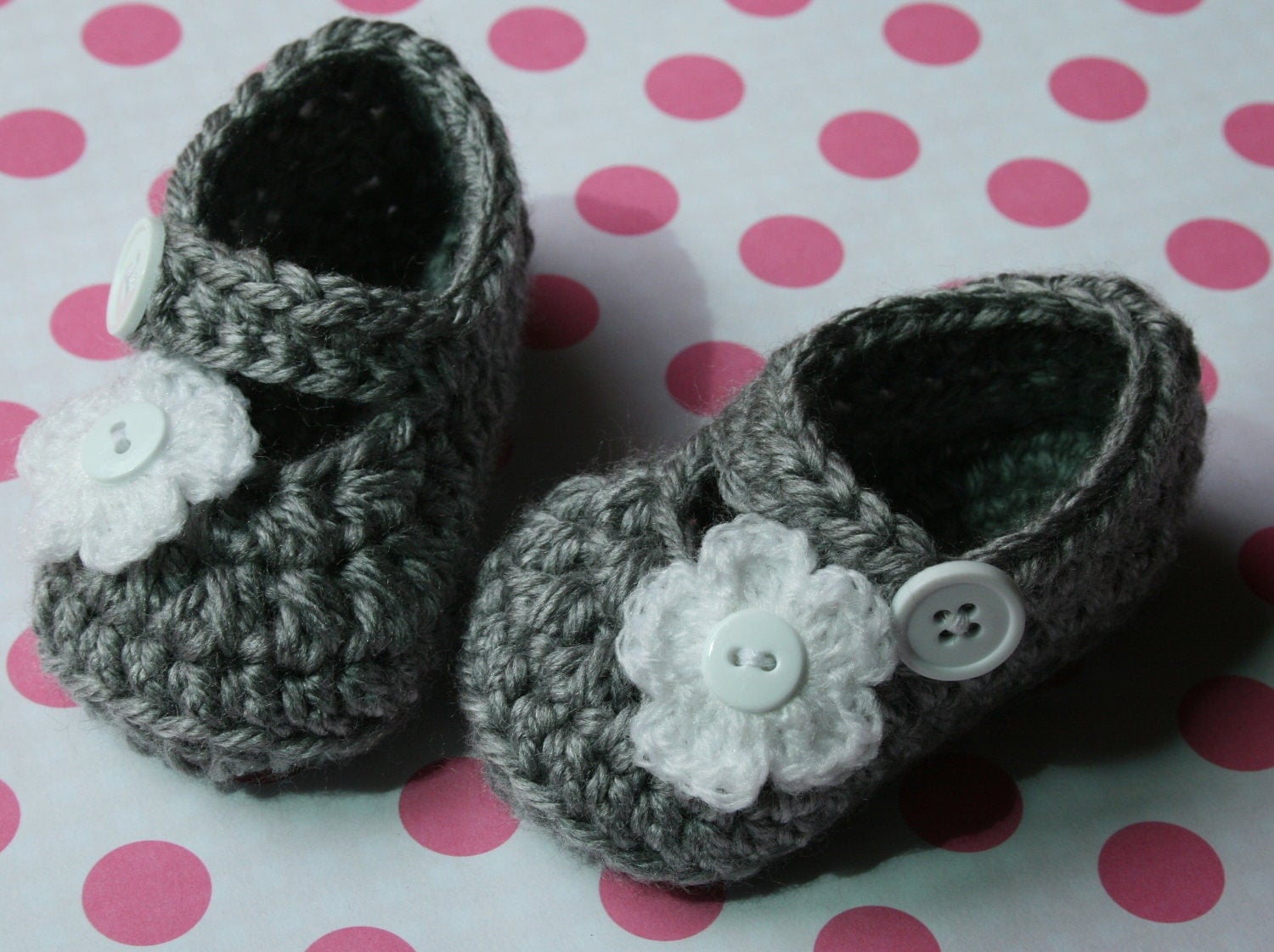 Crochet baby shoes Gray and white baby girl mary by tweetotshop