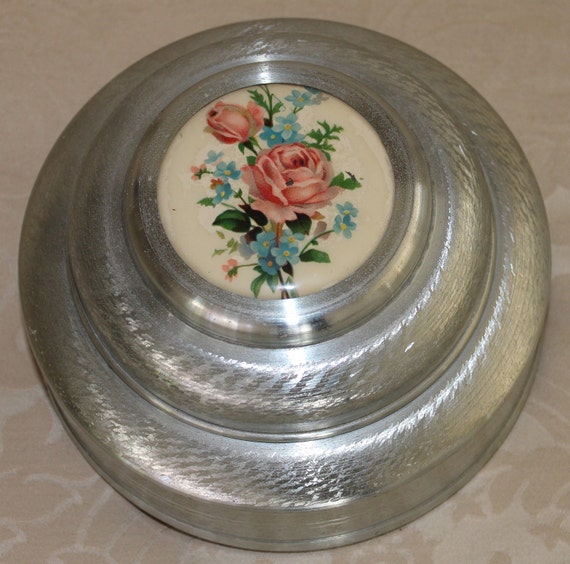 Vintage 1940's Metal Music Box Roses Tales of Vienna Woods