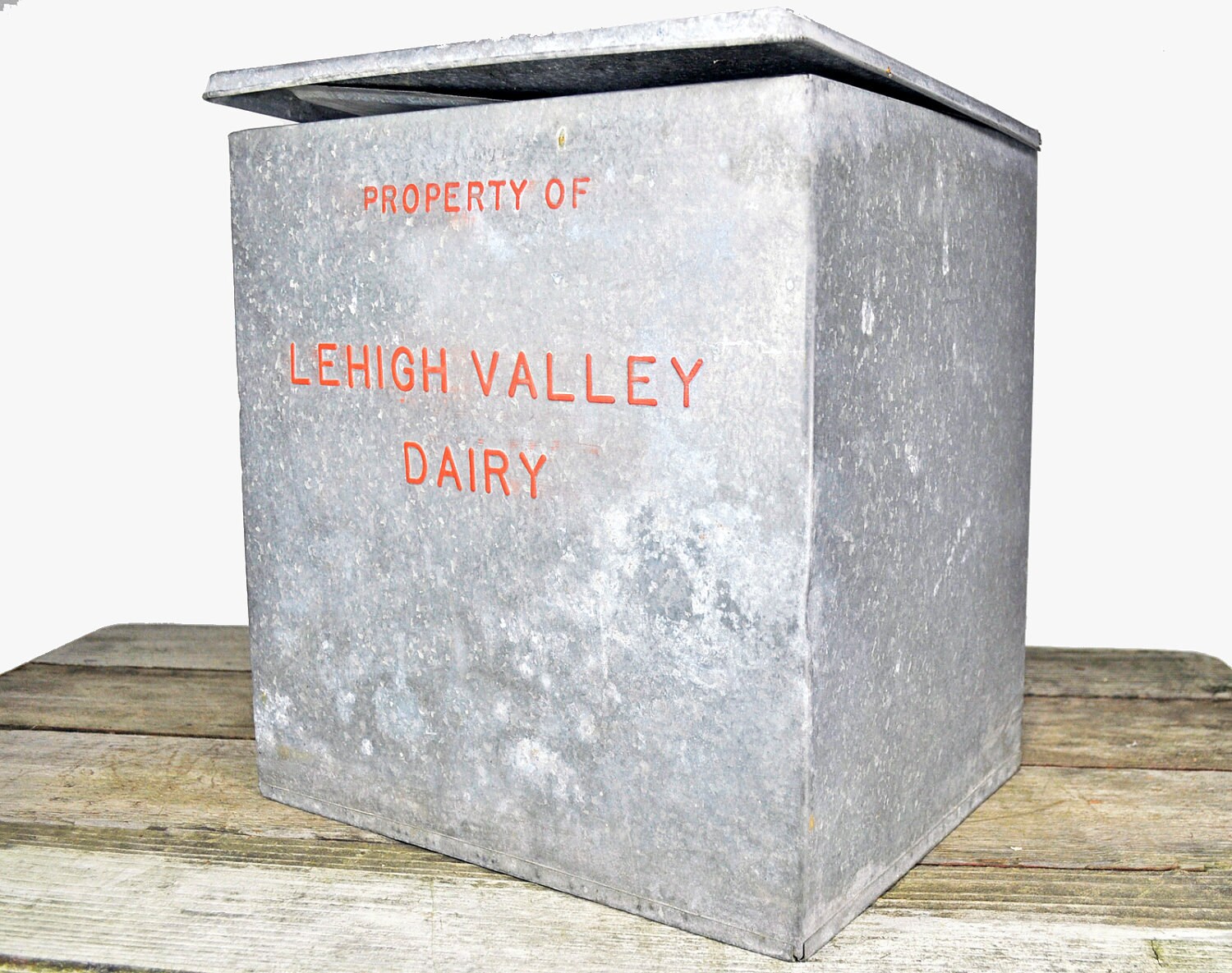Vintage Antique Lehigh Valley Dairy galvanized metal milk
