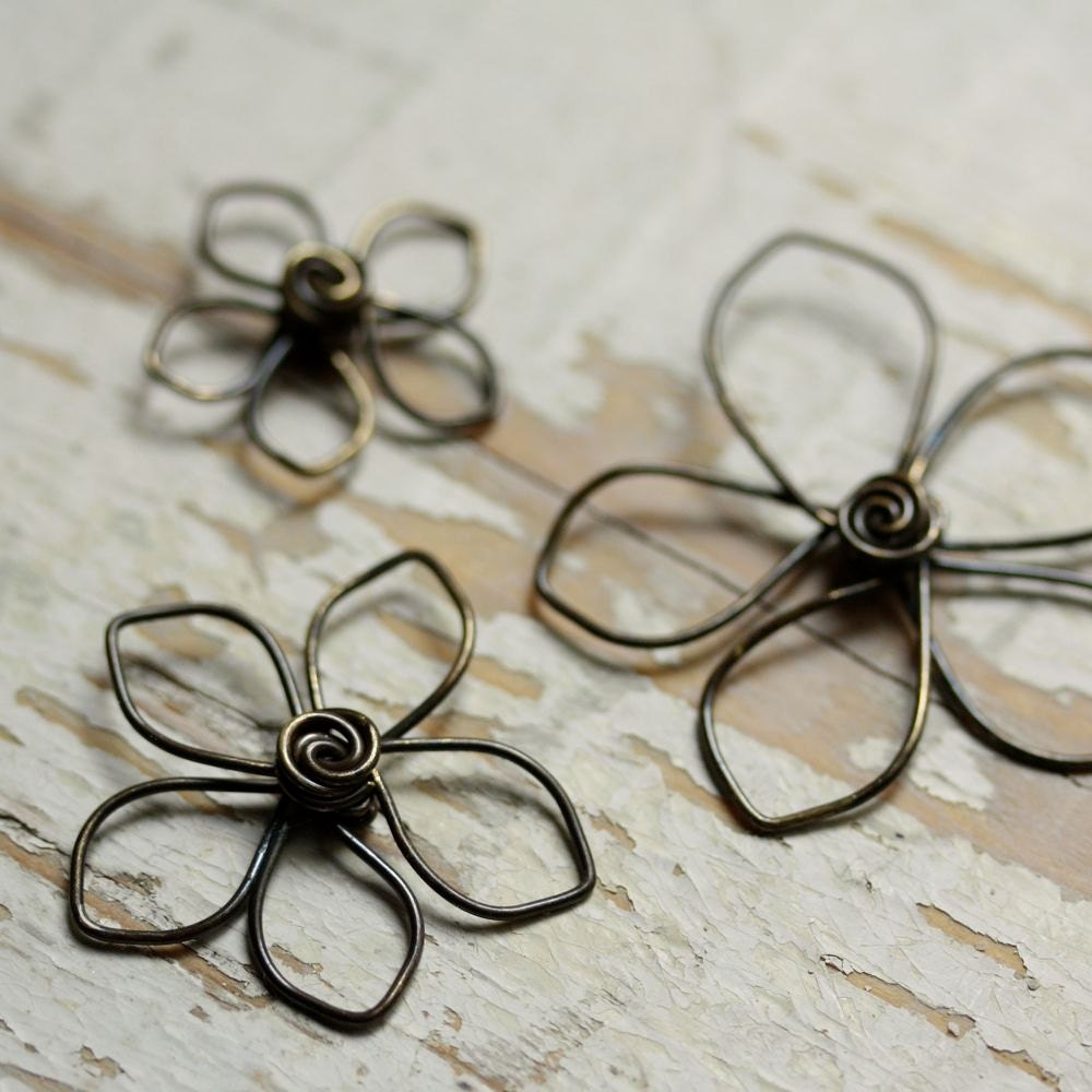 3 Wire Flowers Solid Brass Pointed Petals Mix by myCorabella