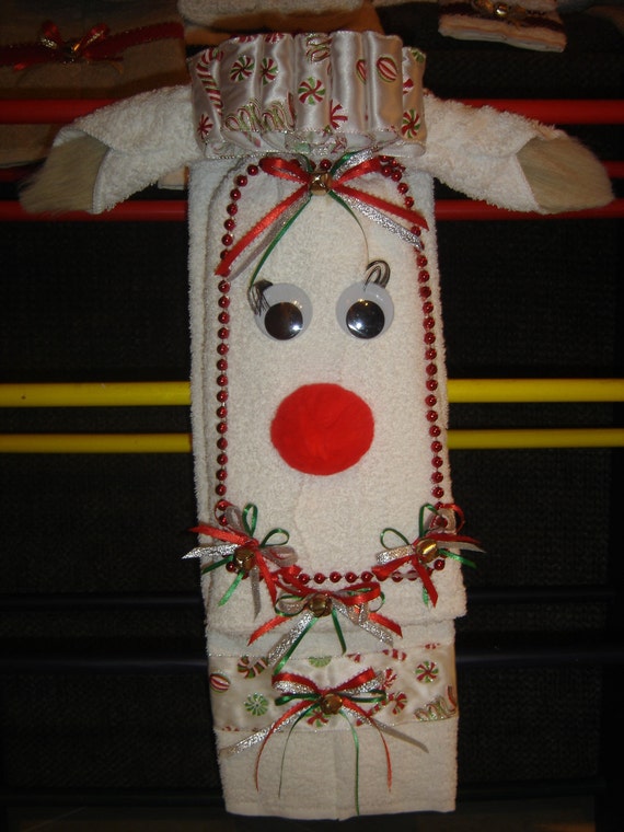 CHRISTMAS DECOR TOWEL Christmas Reindeer by CreationsByFrannie