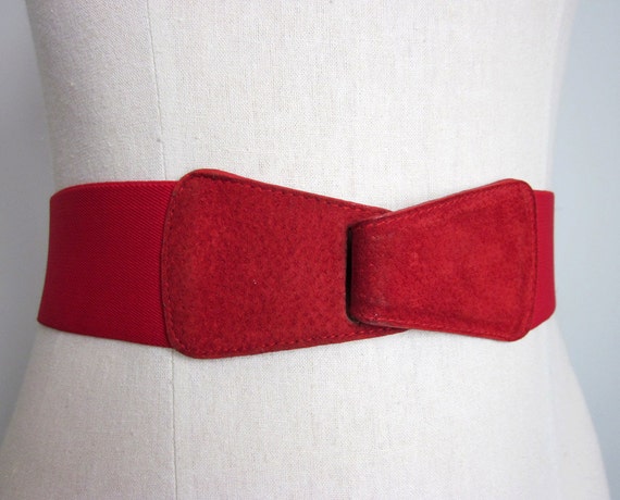 Vintage 80s cherry red wide elastic stretch belt by RositaWasAGoat