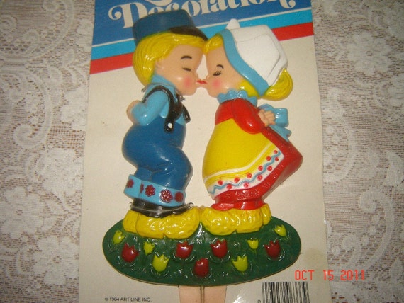 Vintage Lawn Decoration Dutch Boy And Girl Kissing 1984   Il 570xN.278713461 