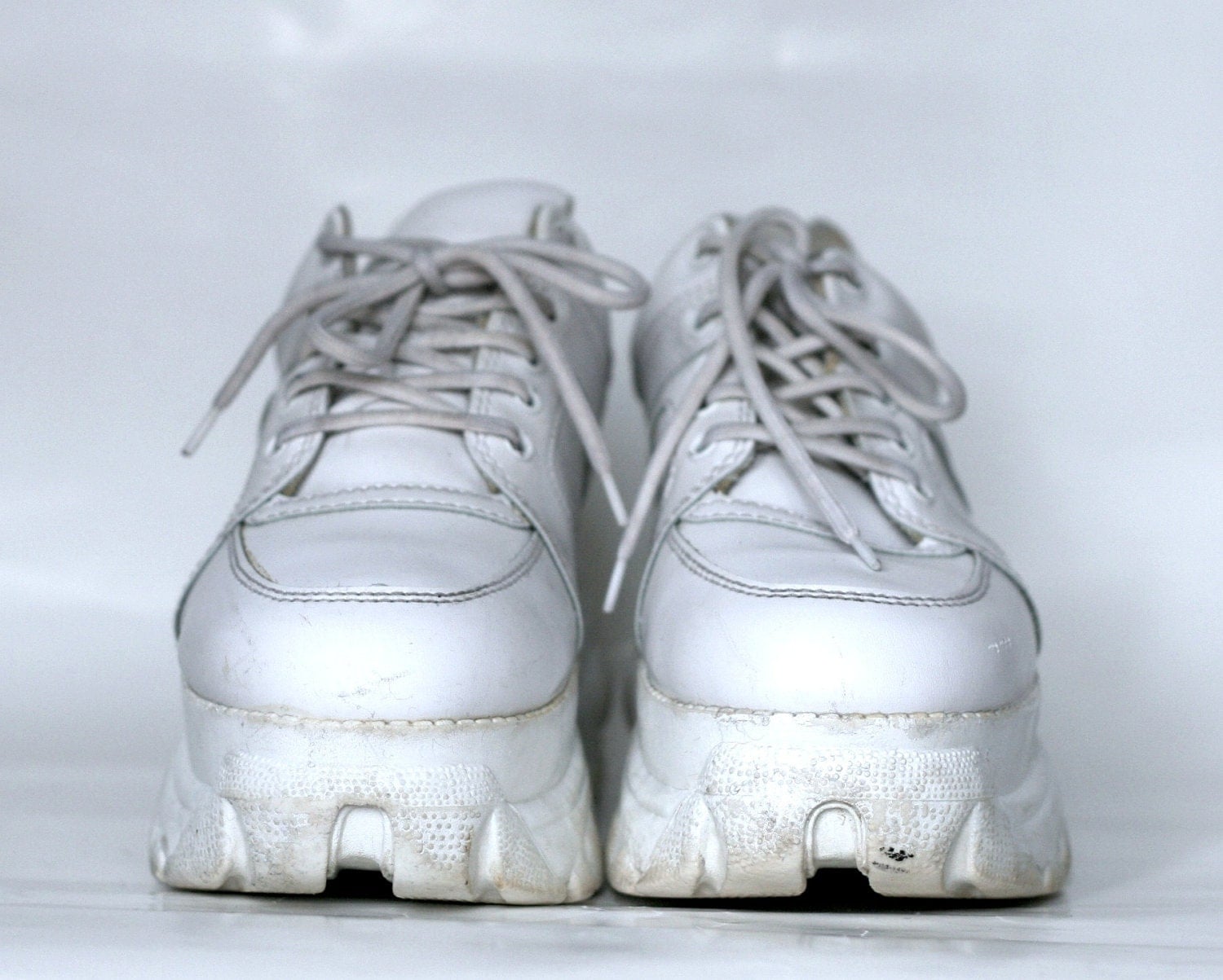 2.5 inch platform sneakers