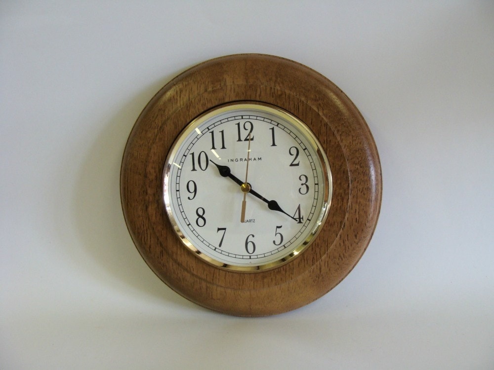 Ingraham Quartz Round Wall Clock Wooden Wall Clock Wall