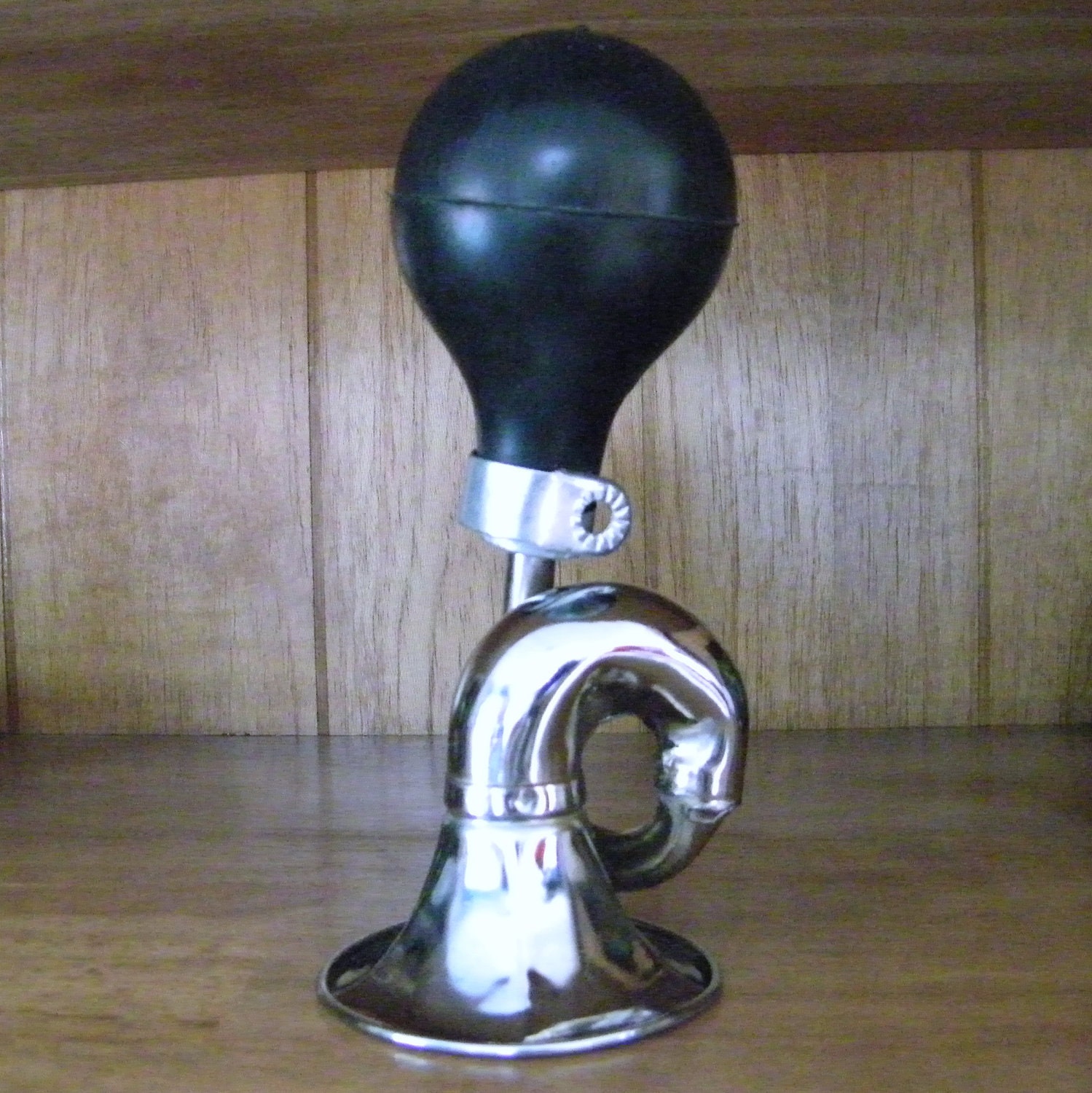 Vintage Bike Horn. Classic Horn Sound. Silver Metal Horn w/