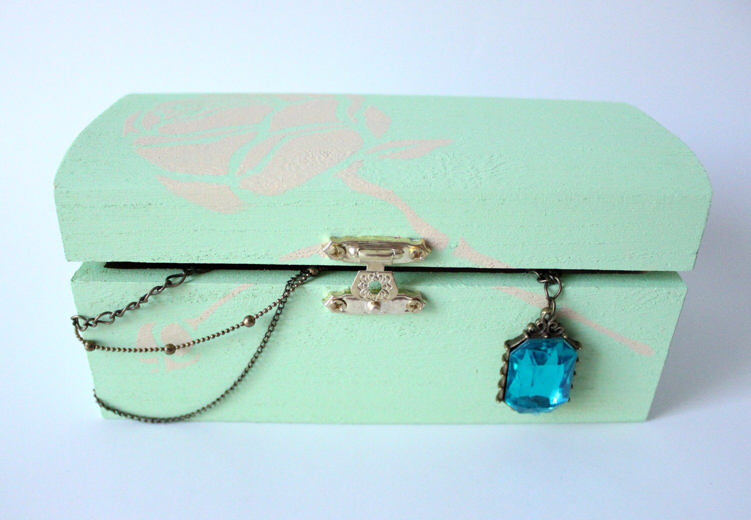 Mint green jewelry box rose design.