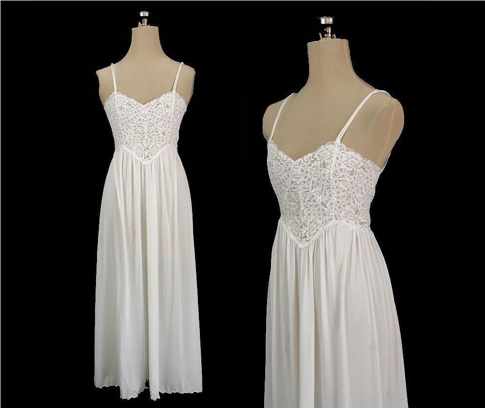 Vintage Tea Length White Nightgown Lace Bodice S / M.