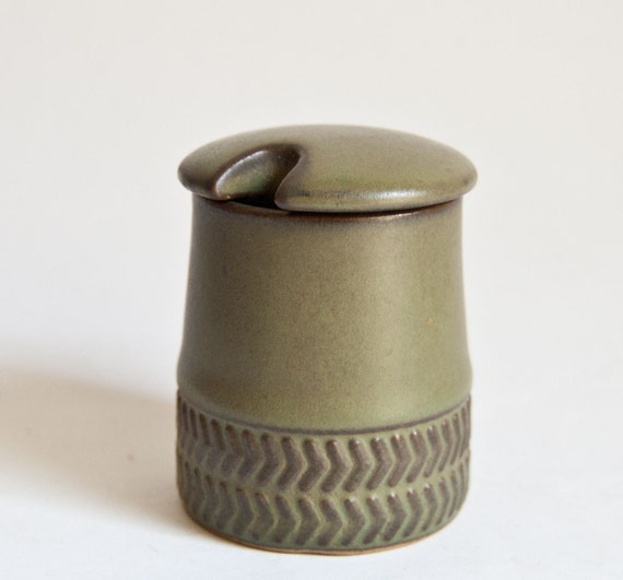 denby utensil jar