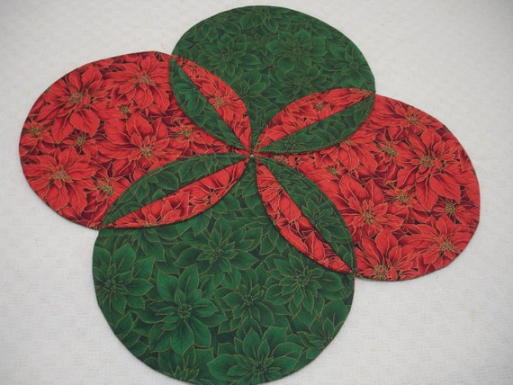 runner Poinsettia  table  Red, Runner Quilt Green   christmas Christmas Table green