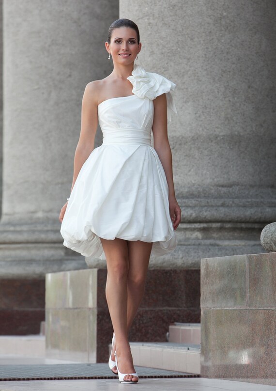 short dinner wears for ladies