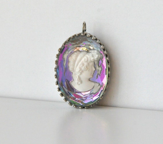 Vintage Iridescent Cameo Pendant